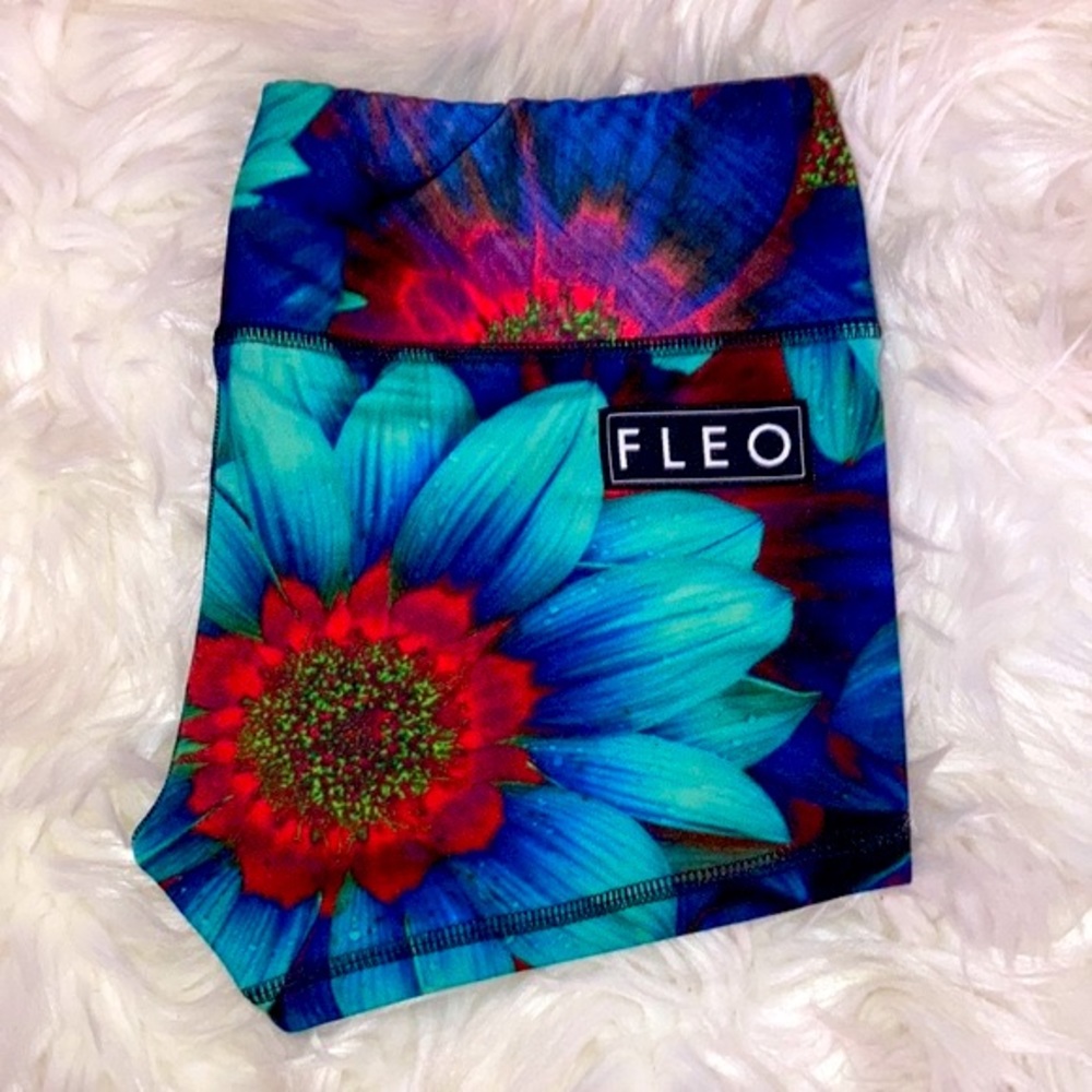 FLEO Neon Azul Blue Sunflower Shorts